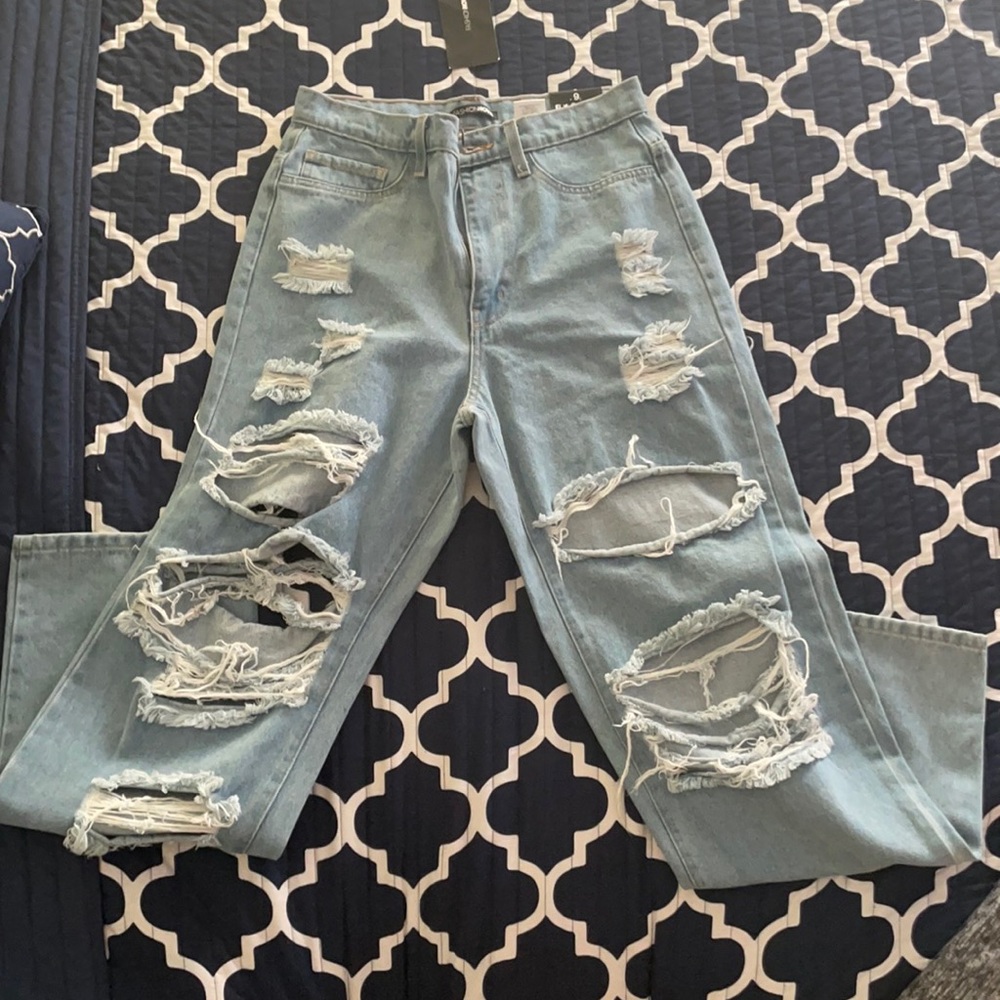 Fasjion Nova Distressed Boyfriend Jean!